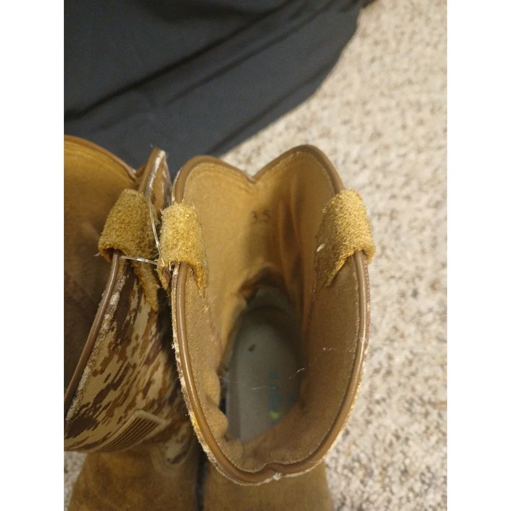 Ariat kid's‎ Boots Size 3.5- Patriot Western/Sand Camo Print